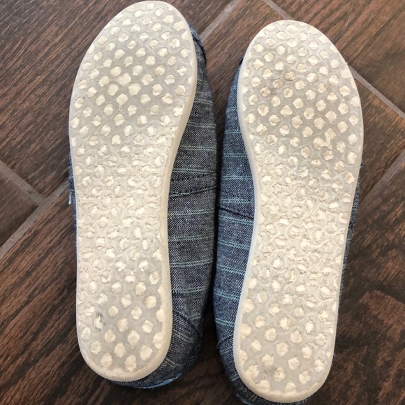 TOMS shoes - Picture 2 of 4
